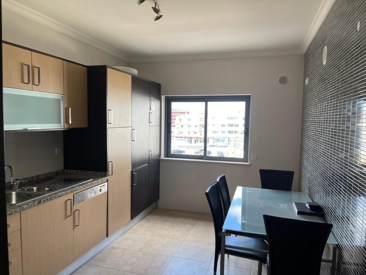 Lucas House 3 - Garden Apartment Lagos Bagian luar foto