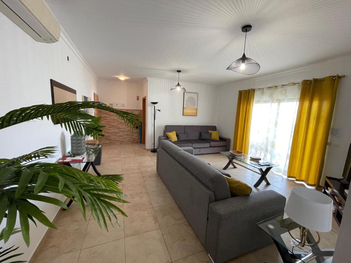 Lucas House 3 - Garden Apartment Lagos Bagian luar foto