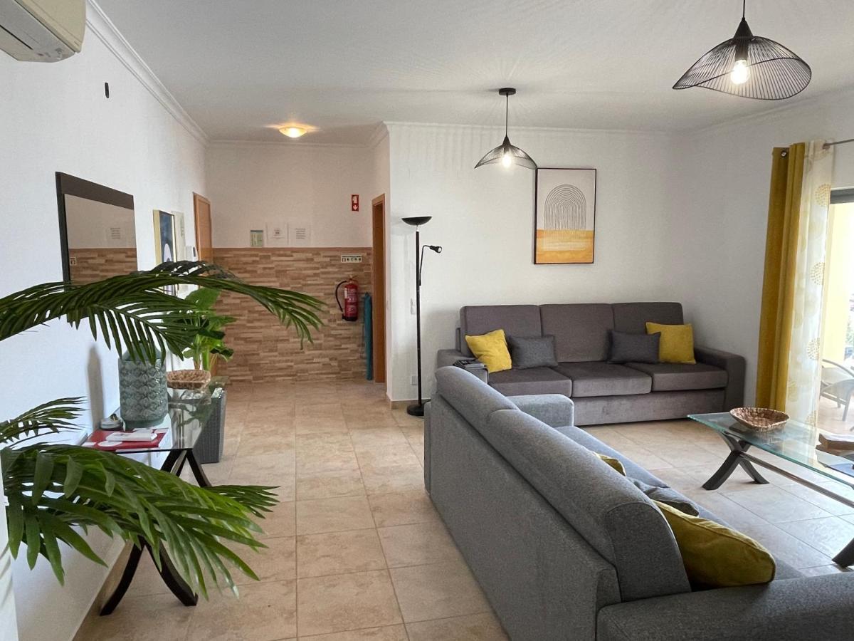 Lucas House 3 - Garden Apartment Lagos Bagian luar foto